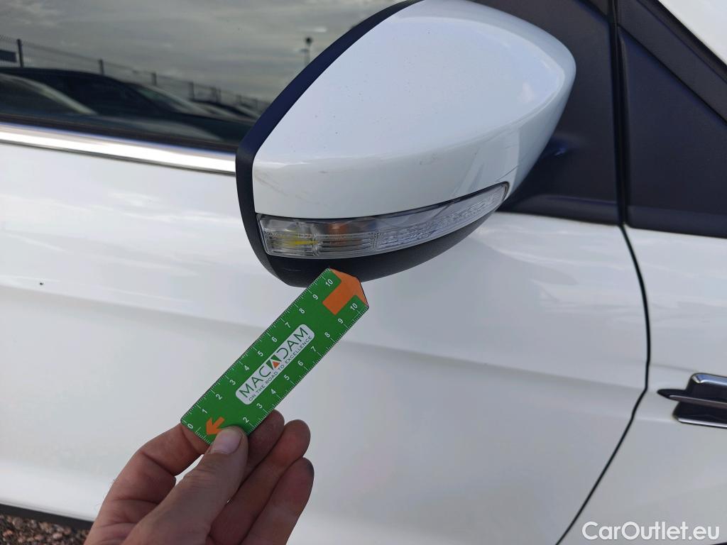  Ford  Kuga FORD  / 2016 / 5P / todoterreno 1.5 EcoBoost 88kW 4x2 Trend+ (CX) #35