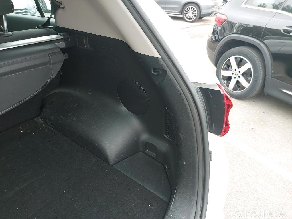  KIA  Sportage KIA  / 2018 / 5P / todoterreno 1.6 MHEV Business 100kW (136CV) 4x2 #23