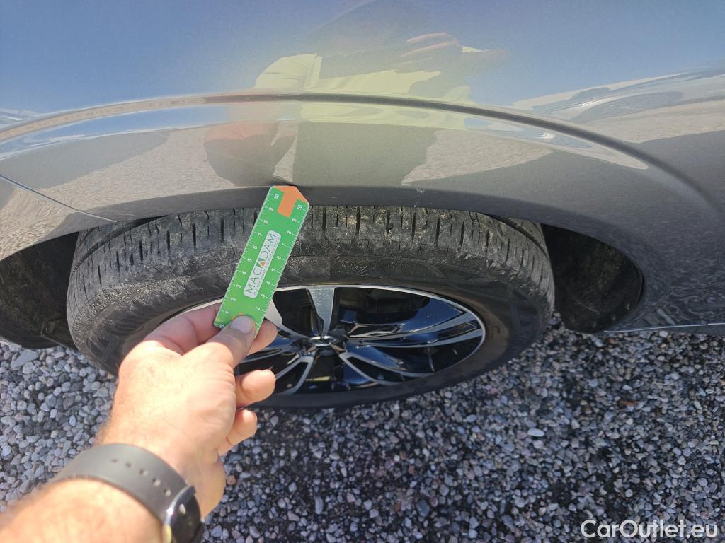  Volvo  XC60 VOLVO  / 2017 / 5P / todoterreno 2.0 T8 AWD Business Plus Auto #7