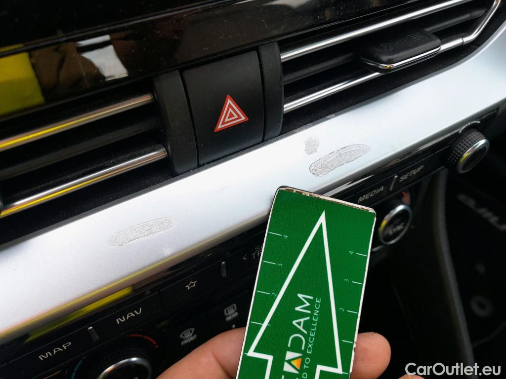  KIA  Niro KIA  / 2019 / 5P / crossover 1.6 GDi PHEV 104kW (141CV) Drive #1