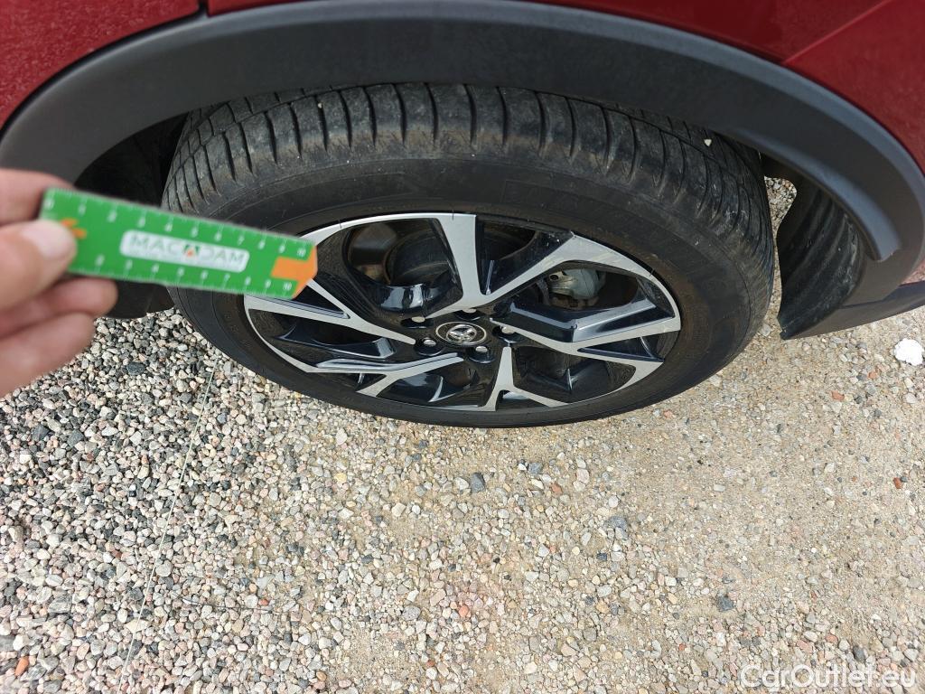  Toyota  C-HR TOYOTA  / 2016 / 5P / todoterreno 1.8 125H Advance #6