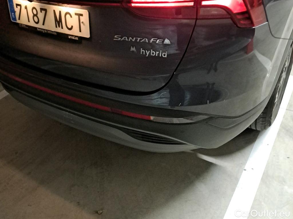  Hyundai  Santa Fe HYUNDAI  / 2021 / 5P / todoterreno 1.6 TGDi HEV Klass Auto 4x2  #9