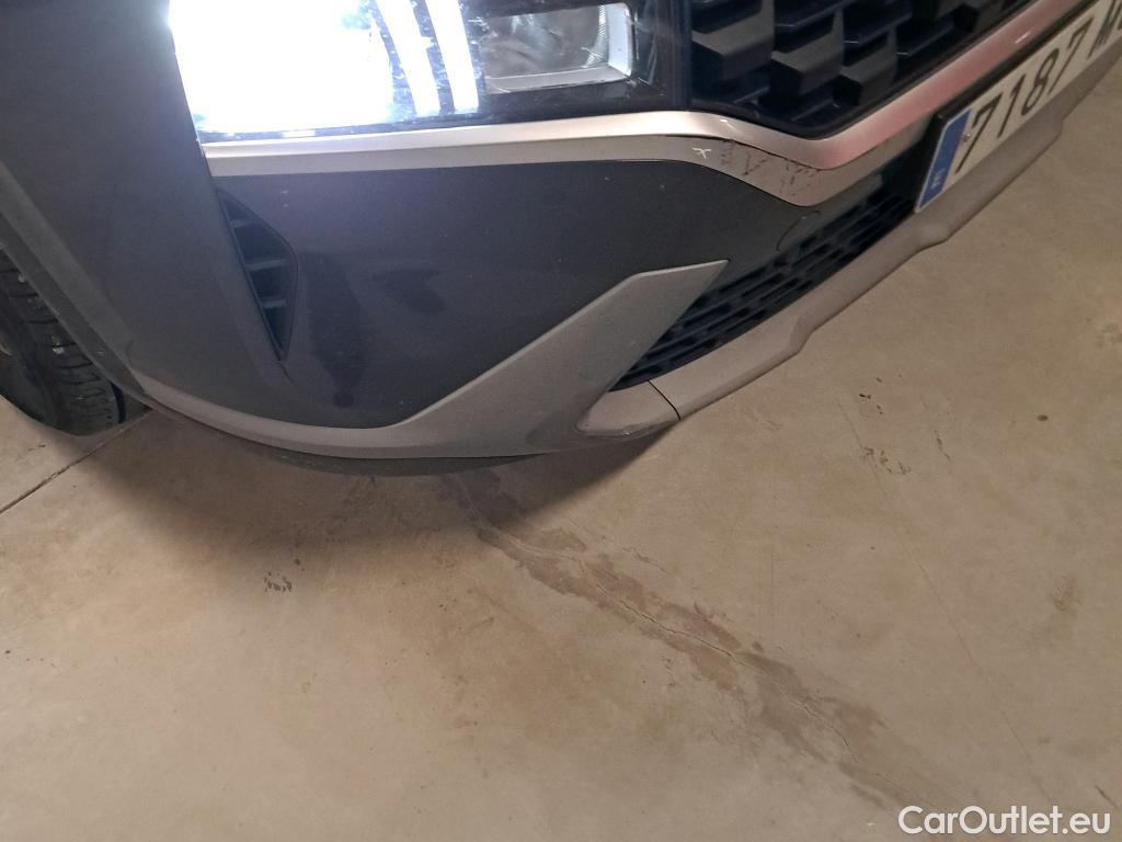  Hyundai  Santa Fe HYUNDAI  / 2021 / 5P / todoterreno 1.6 TGDi HEV Klass Auto 4x2  #13