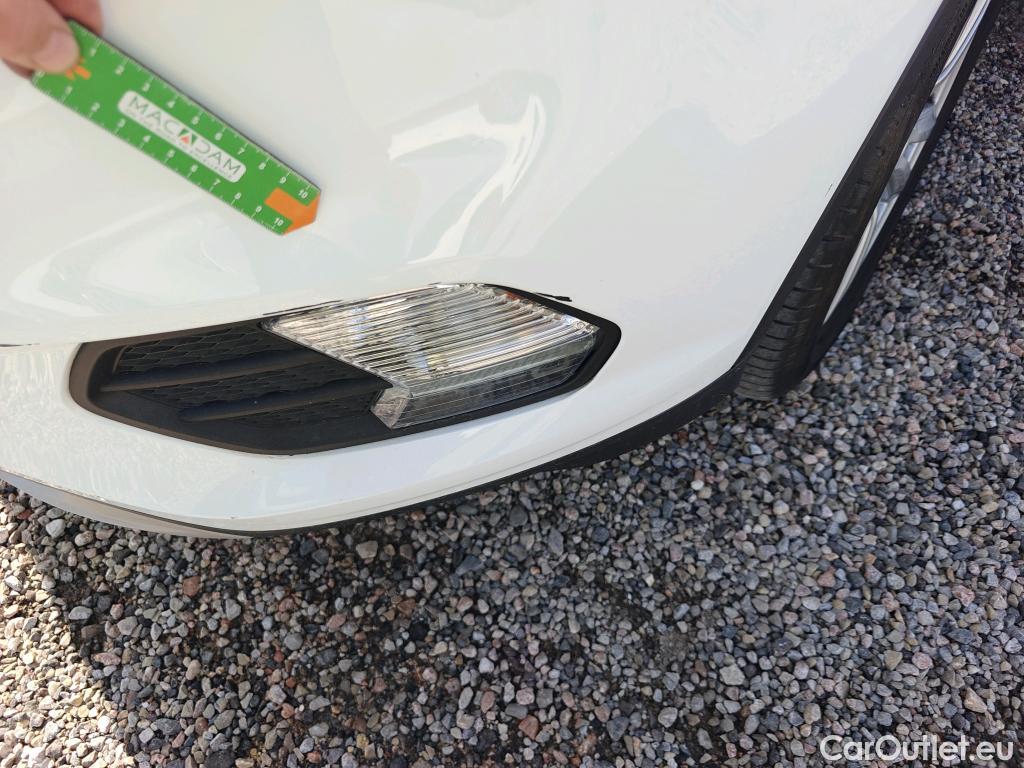  Ford  Kuga FORD  / 2016 / 5P / todoterreno 1.5 EcoBoost 88kW 4x2 Trend+ (CX) #27