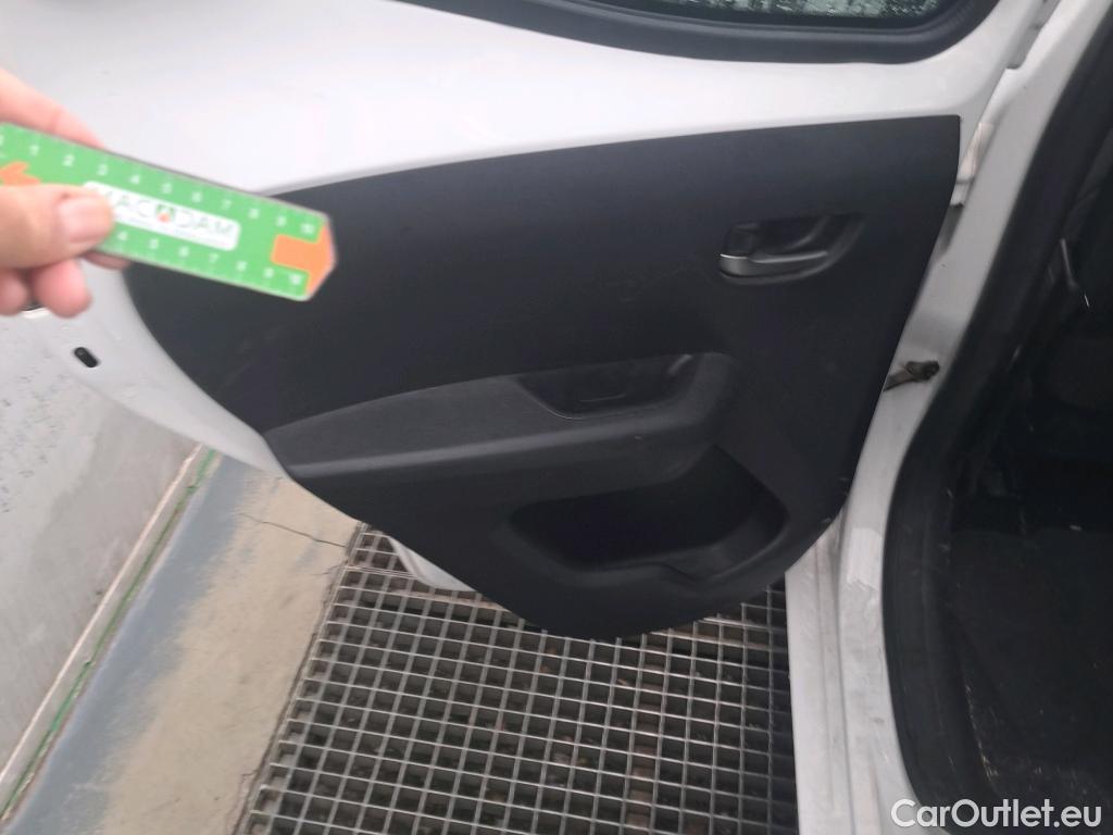  Toyota  Aygo TOYOTA  / 2018 / 5P / minicoche 1.0 70 x-play #1