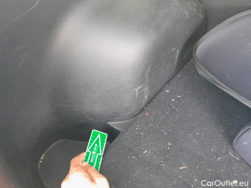  KIA  Niro KIA  / 2019 / 5P / crossover 1.6 GDi PHEV 104kW (141CV) Drive #18