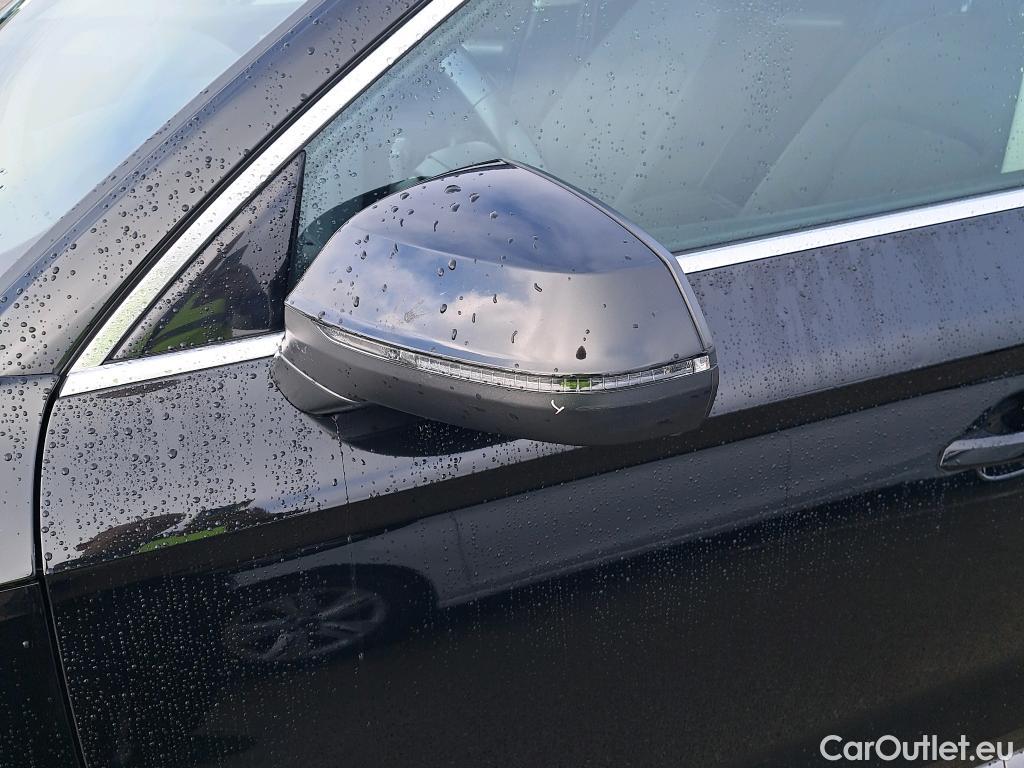  Audi  Q5 AUDI  / 2016 / 5P / todoterreno Design 35 TDI 120kW S tronic (AC) #9