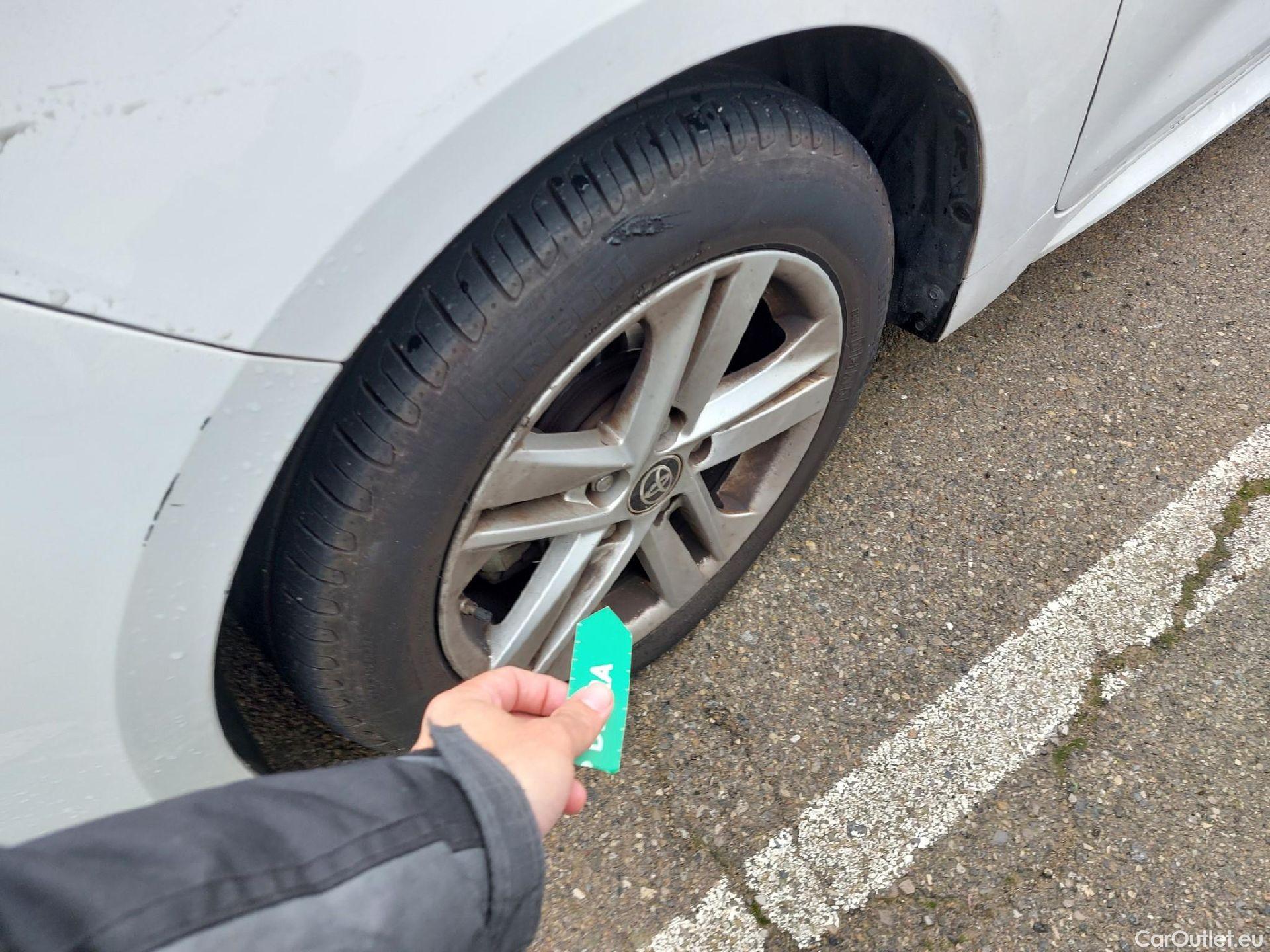  Toyota  Corolla TOYOTA  1.8 125H ACTIVE TECH E-CVT #3