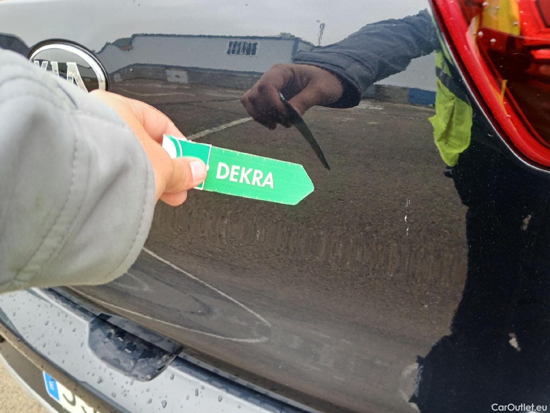  KIA  Niro KIA  1.6 GDi PHEV 104kW (141CV) Drive (AC) #26