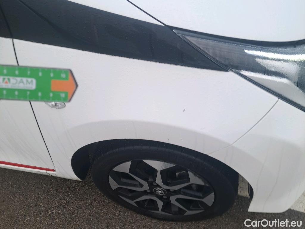  Toyota  Aygo TOYOTA  / 2018 / 5P / minicoche 1.0 70 x-play #14