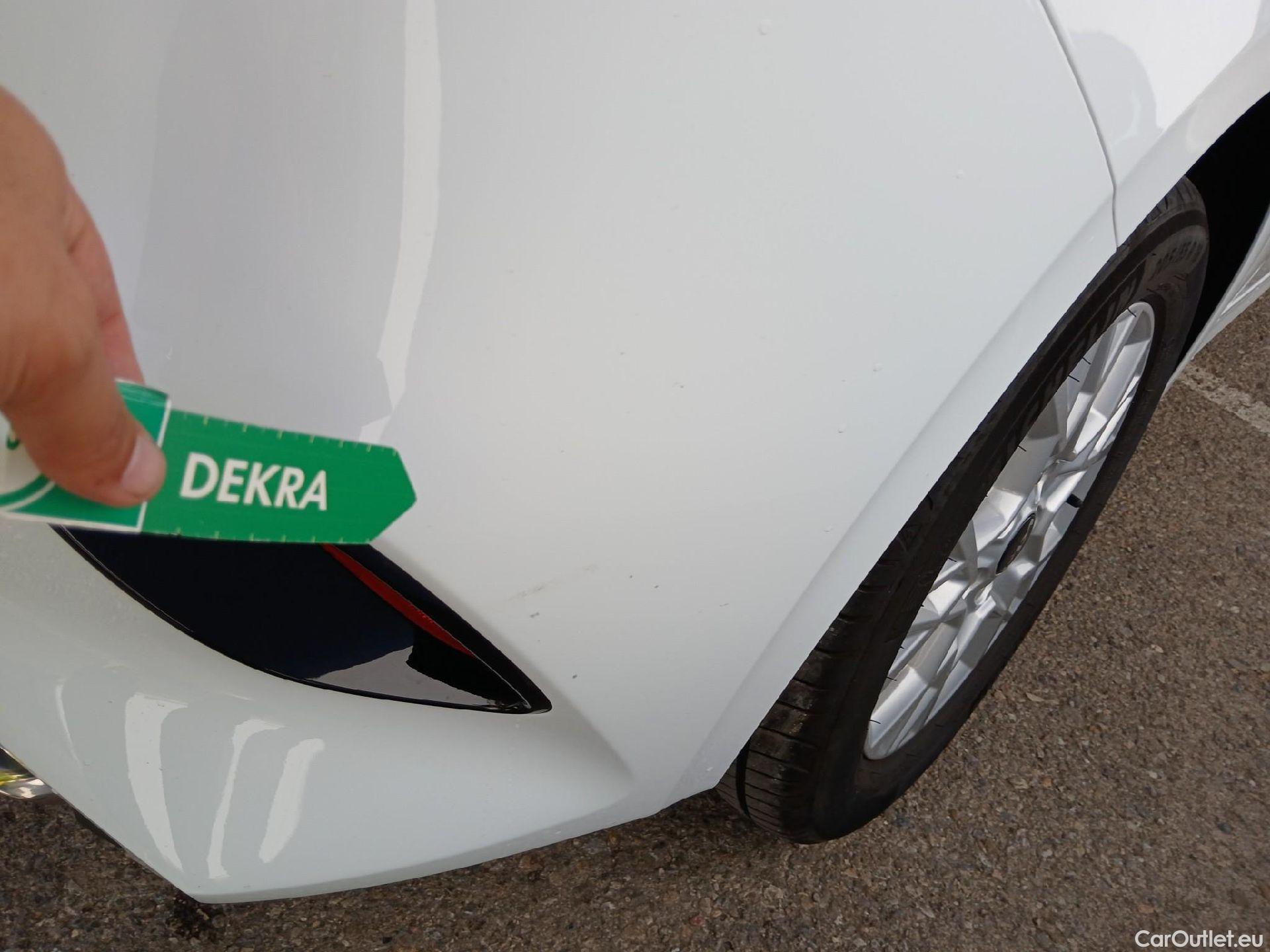  KIA  Cee'd KIA Ceed / 2021 / 5P / berlina con portón 1.0 MHEV 88kW (120CV) Drive DCT #7