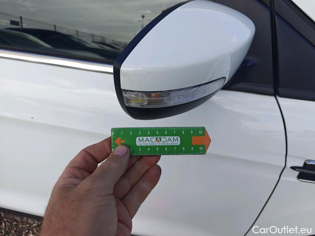  Ford  Kuga FORD  / 2016 / 5P / todoterreno 1.5 EcoBoost 88kW 4x2 Trend+ (CX) #34