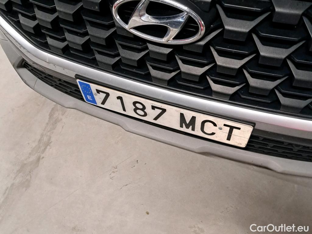  Hyundai  Santa Fe HYUNDAI  / 2021 / 5P / todoterreno 1.6 TGDi HEV Klass Auto 4x2  #22