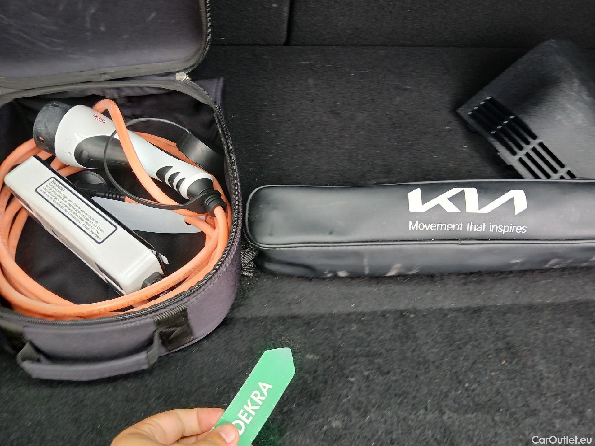  KIA  Niro KIA  1.6 GDi PHEV 104kW (141CV) Drive (AC) #1