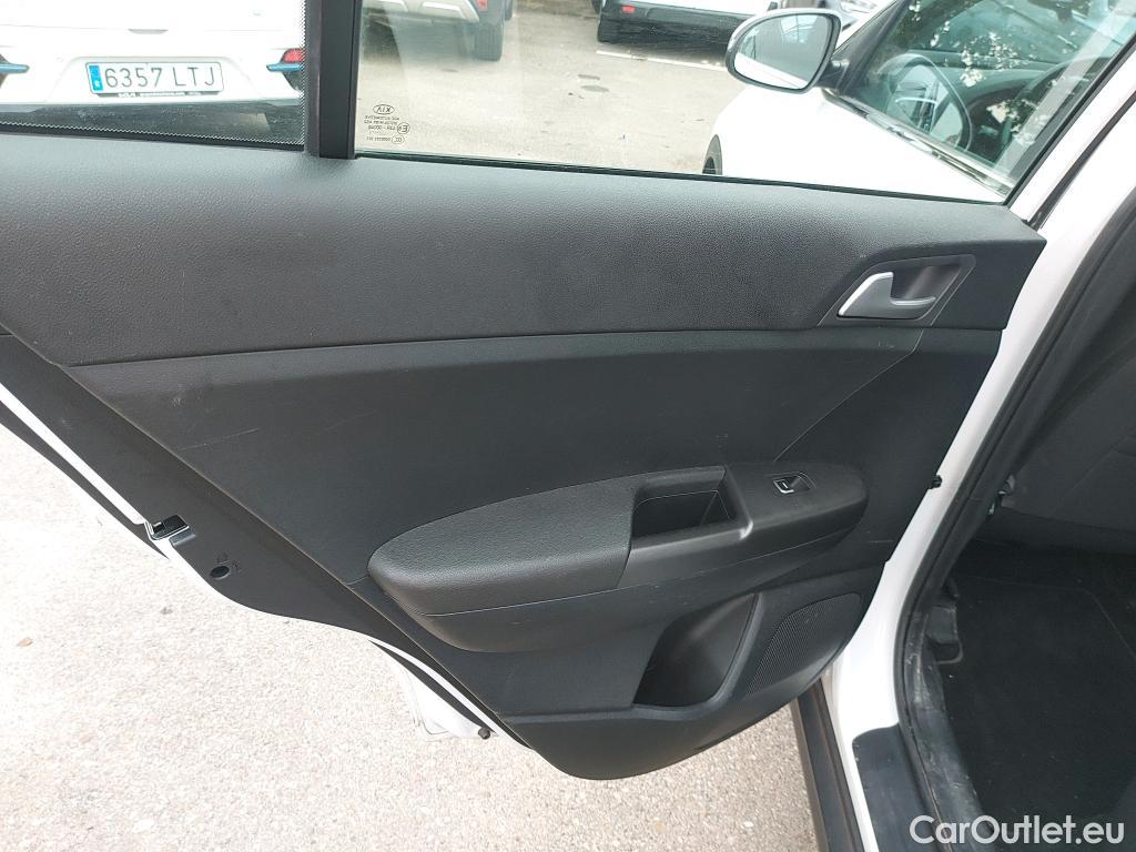  KIA  Sportage KIA  / 2018 / 5P / todoterreno 1.6 MHEV Business 100kW (136CV) 4x2 #37