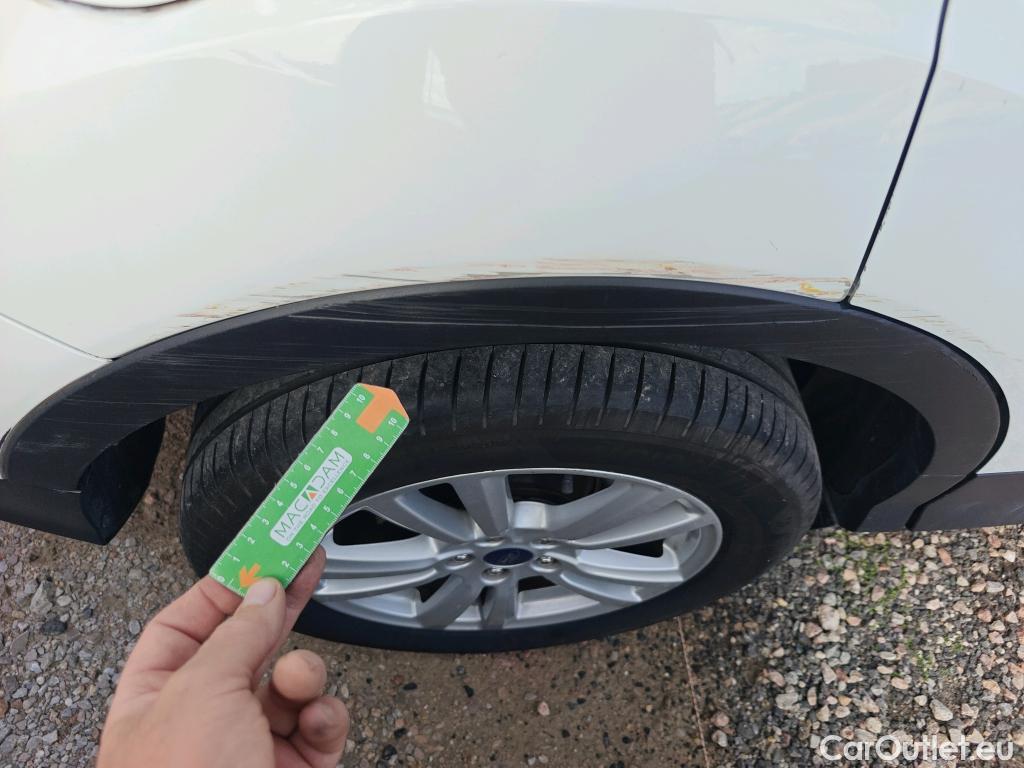  Ford  Kuga FORD  / 2016 / 5P / todoterreno 1.5 EcoBoost 88kW 4x2 Trend+ (CX) #39