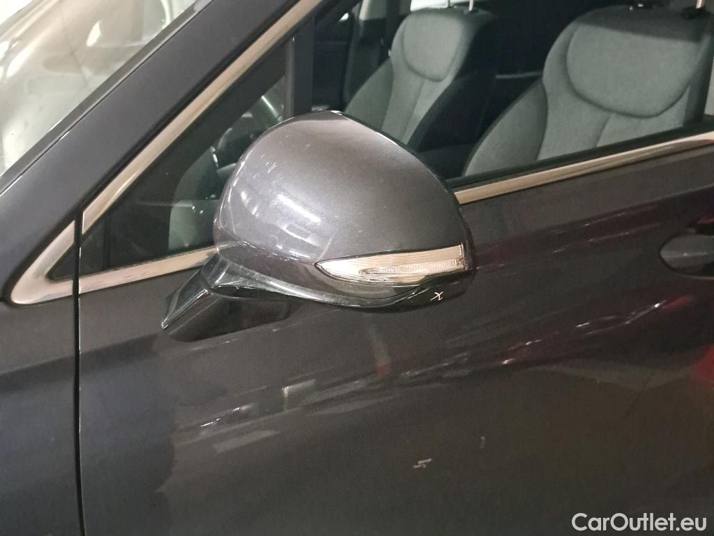  Hyundai  Santa Fe HYUNDAI  / 2021 / 5P / todoterreno 1.6 TGDi HEV Klass Auto 4x2  #17