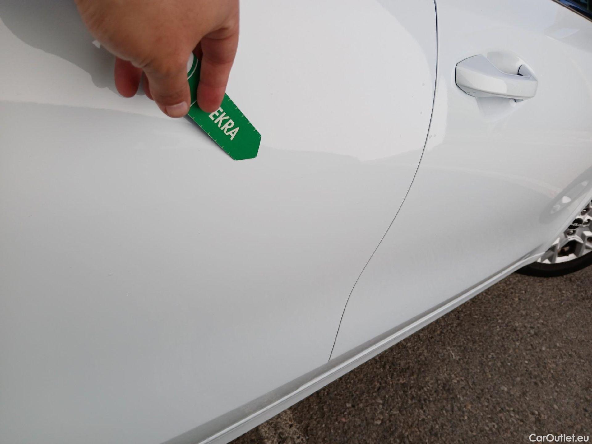  KIA  Cee'd KIA Ceed / 2021 / 5P / berlina con portón 1.0 MHEV 88kW (120CV) Drive DCT #10