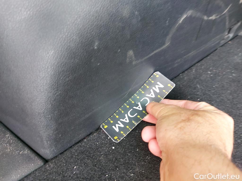  KIA  Sportage KIA  1.6MHEV Drive 100kW(136CV) 4x2(Crist Tintados)(CX) #17