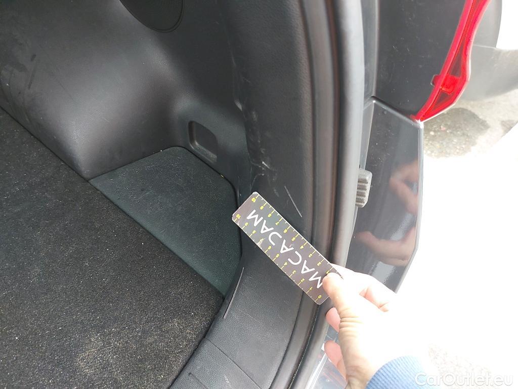  KIA  Sportage KIA  1.6MHEV Drive 100kW(136CV) 4x2(Crist Tintados)(CX) #15