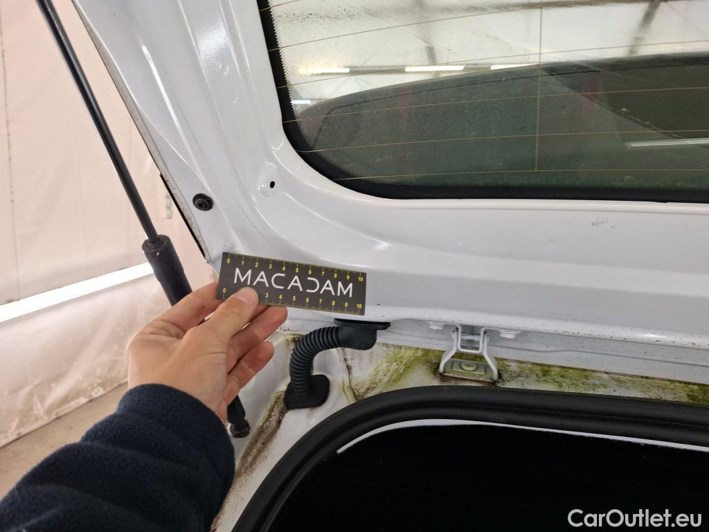  Peugeot  208  Premium 1.5 HDi 100CV BVM6 E6d #41