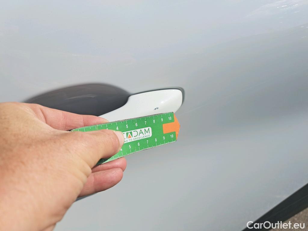  Renault  Captur RENAULT  / 2019 / 5P / todoterreno Intens TCe 90 (AC) #24