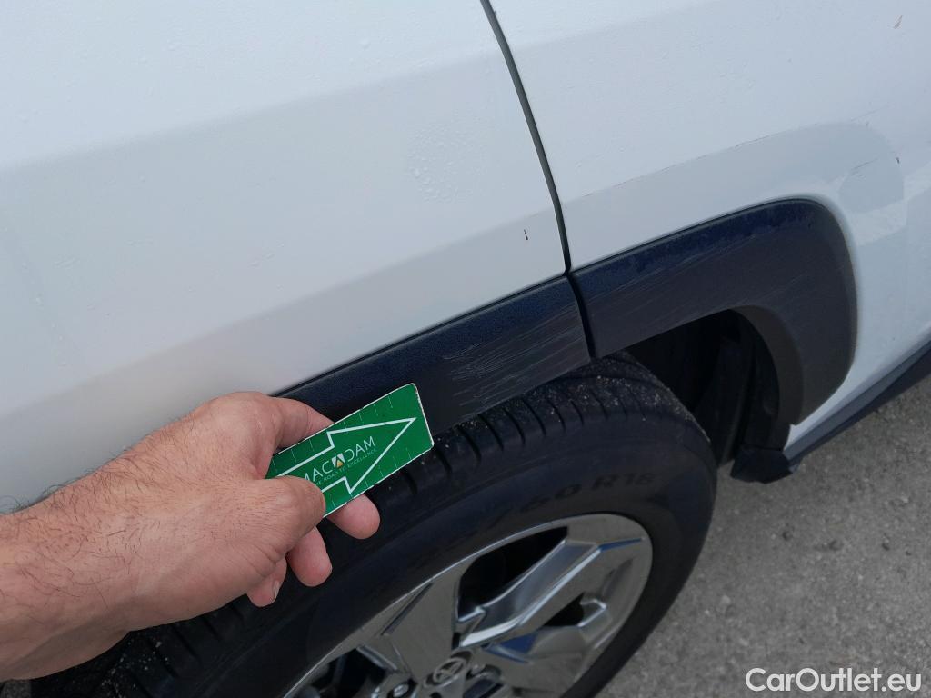  Toyota  RAV4 TOYOTA  / 2018 / 5P / todoterreno 2.5l 220H Advance 4WD #44