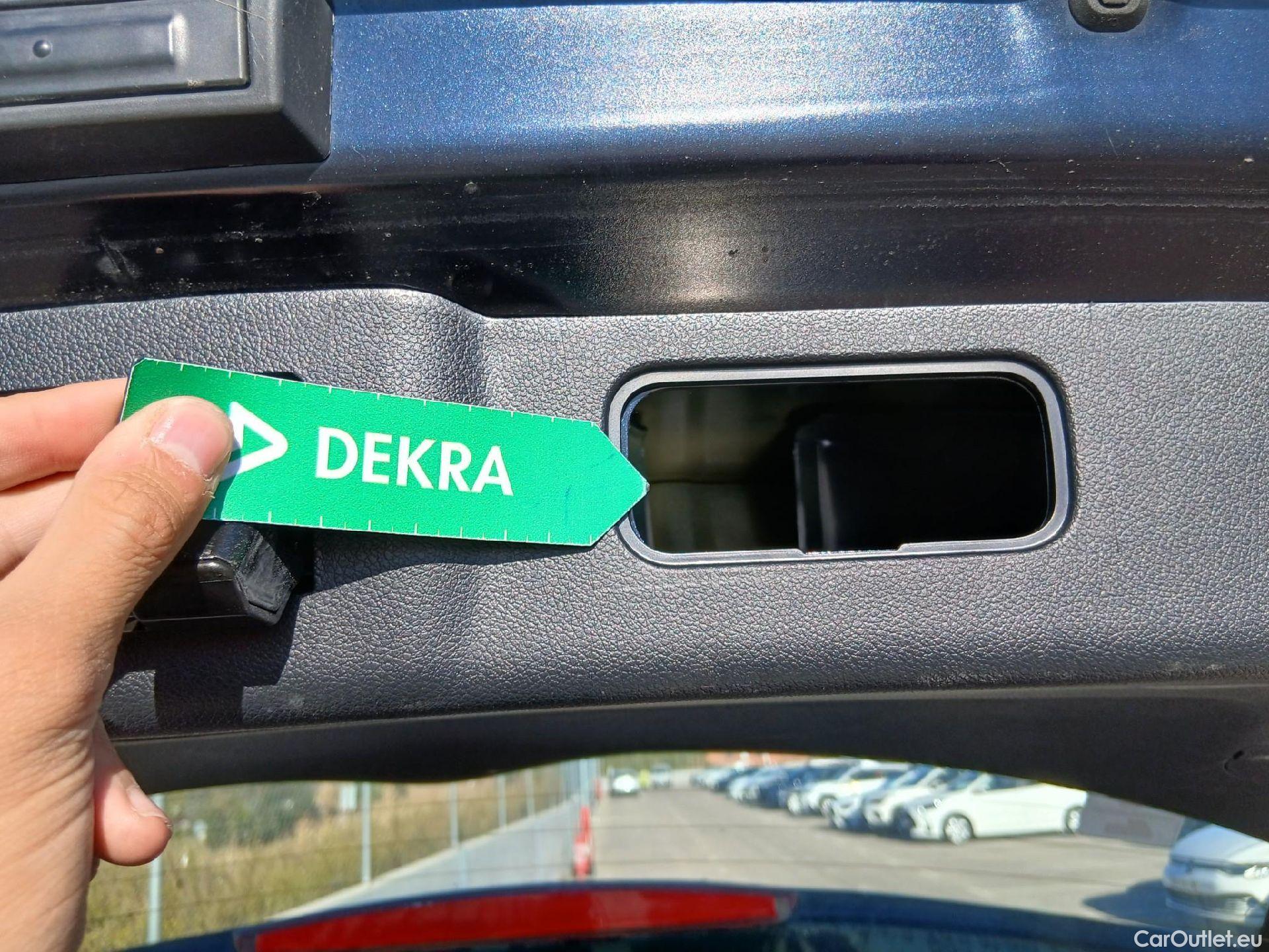  KIA  Niro KIA  1.6 GDi PHEV 104kW (141CV) Drive (AC) #38