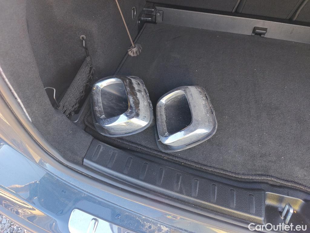  Mercedes  GLA MERCEDES-BENZ  / 2020 / 5P / todoterreno  200 D #12