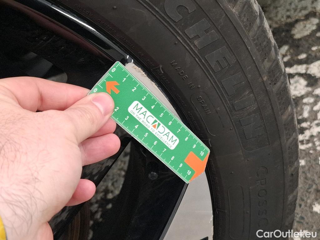  KIA  Sportage KIA  / 2021 / 5P / SUV 1.6 T-GDI 265 PHEV AUTO 4WD GT-L PREM BU #26