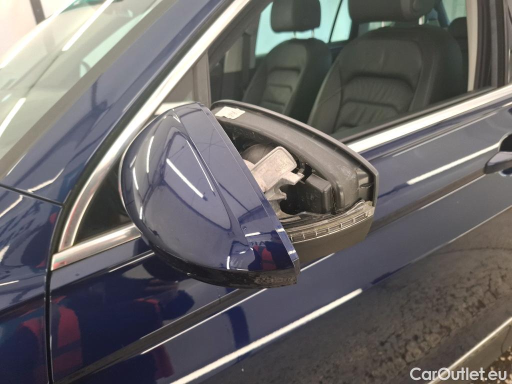  Volkswagen  Tiguan VOLKSWAGEN  / 2016 / 5P / SUV 1.5 TSI 150 EVO DSG7 Carat Exclusive #18