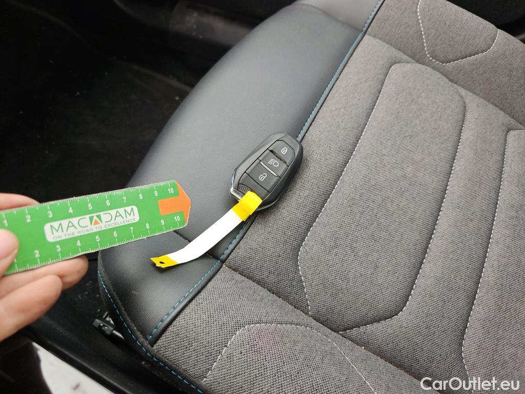  Citroen  C4  Berlina Feel Pack 1.2 PureTech 130CV AT8 E6d #1