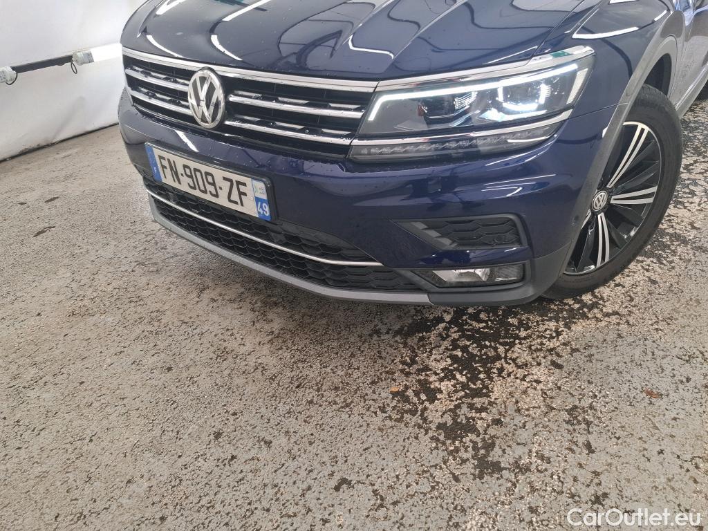  Volkswagen  Tiguan VOLKSWAGEN  / 2016 / 5P / SUV 1.5 TSI 150 EVO DSG7 Carat Exclusive #31