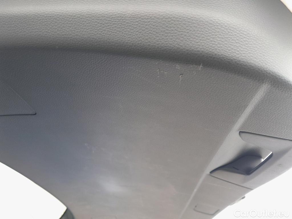  Toyota  RAV4 TOYOTA  / 2018 / 5P / todoterreno 2.5l 220H Advance 4WD #31