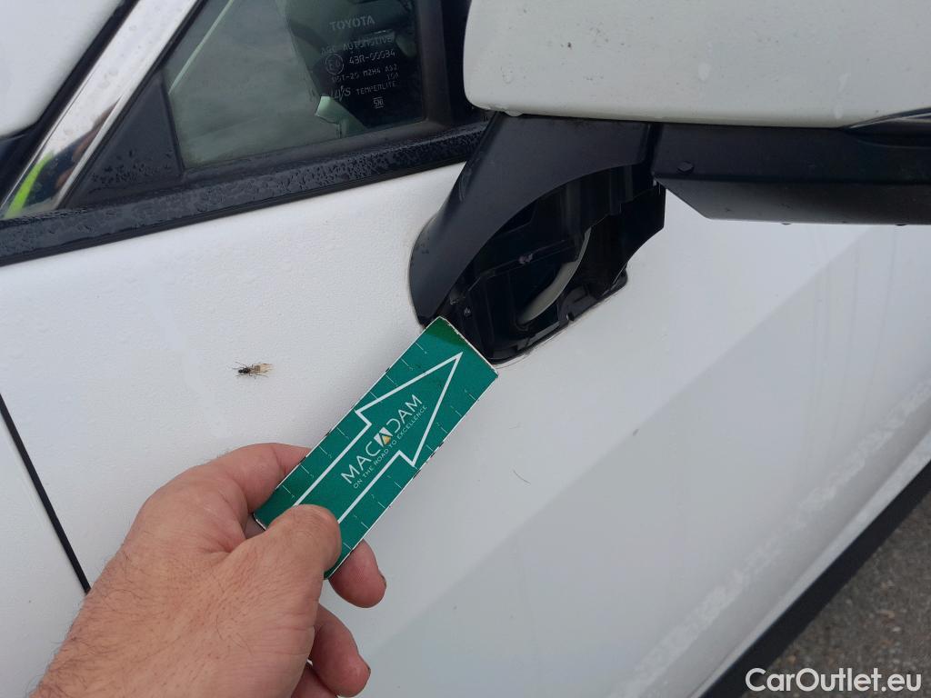  Toyota  RAV4 TOYOTA  / 2018 / 5P / todoterreno 2.5l 220H Advance 4WD #4