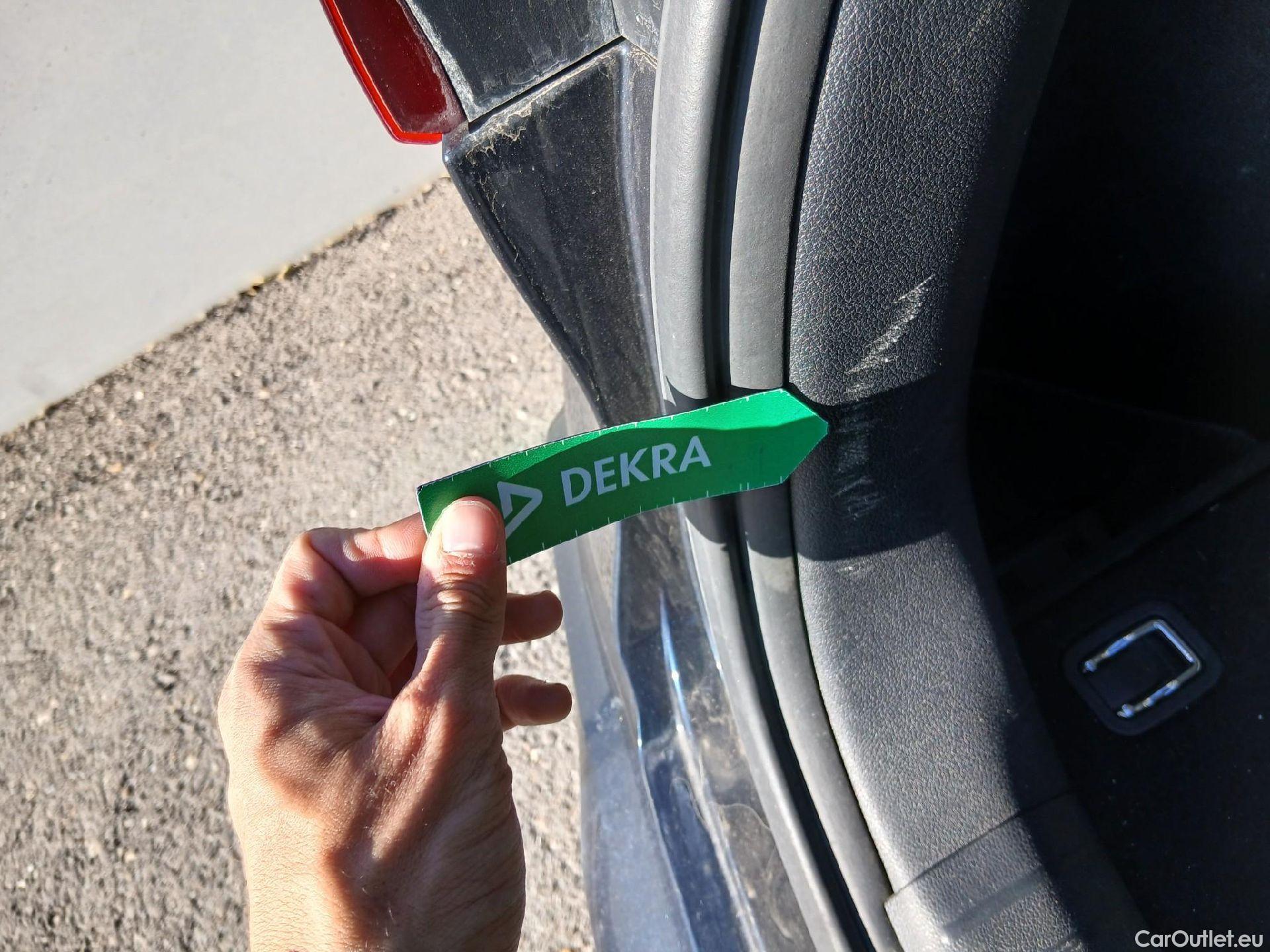  KIA  Niro KIA  1.6 GDi PHEV 104kW (141CV) Drive (AC) #34