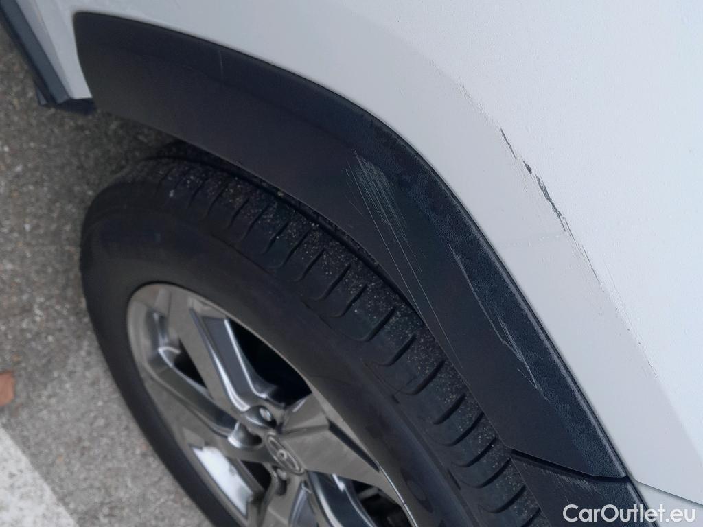  Toyota  RAV4 TOYOTA  / 2018 / 5P / todoterreno 2.5l 220H Advance 4WD #35