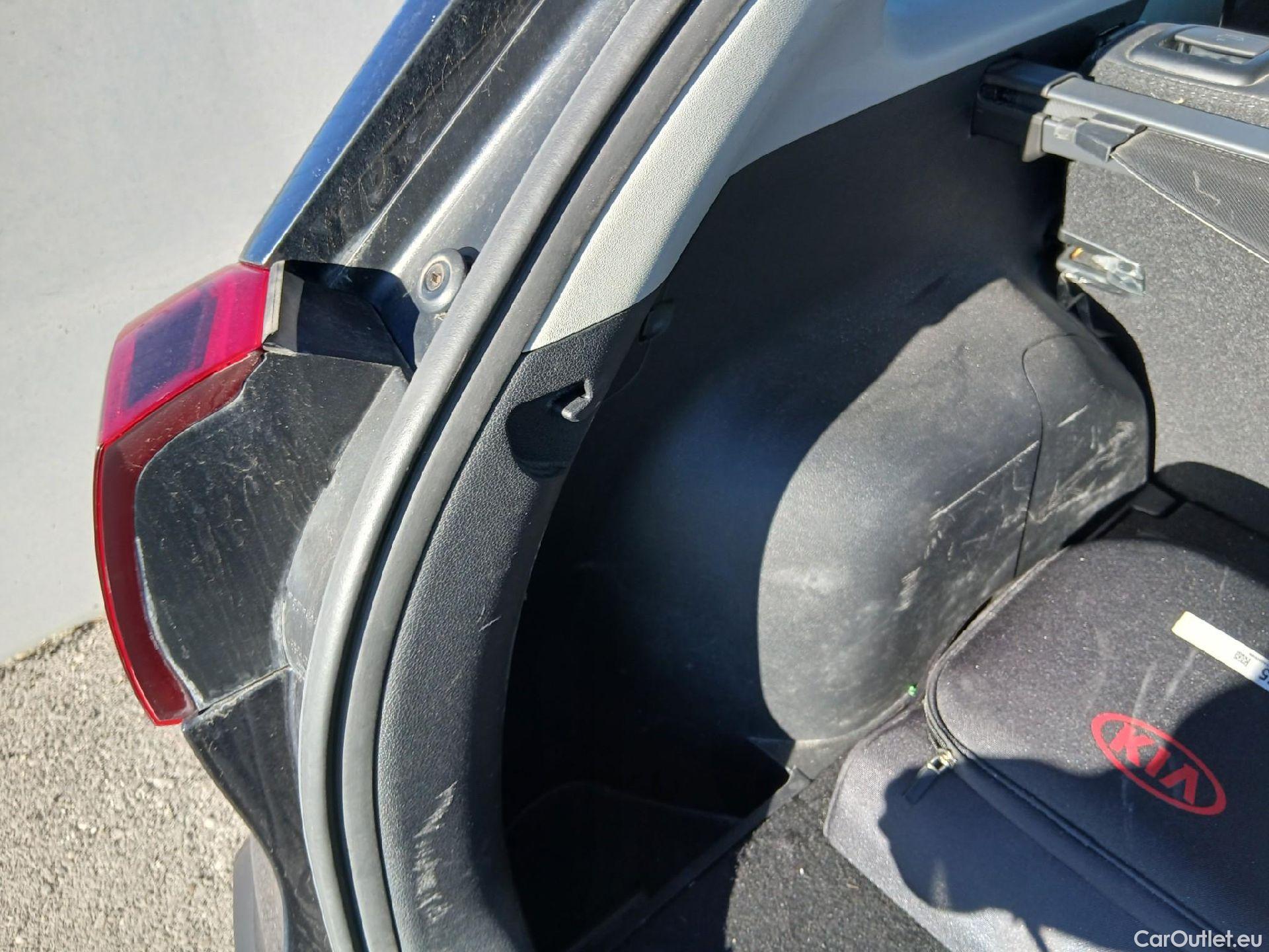  KIA  Niro KIA  1.6 GDi PHEV 104kW (141CV) Drive (AC) #35