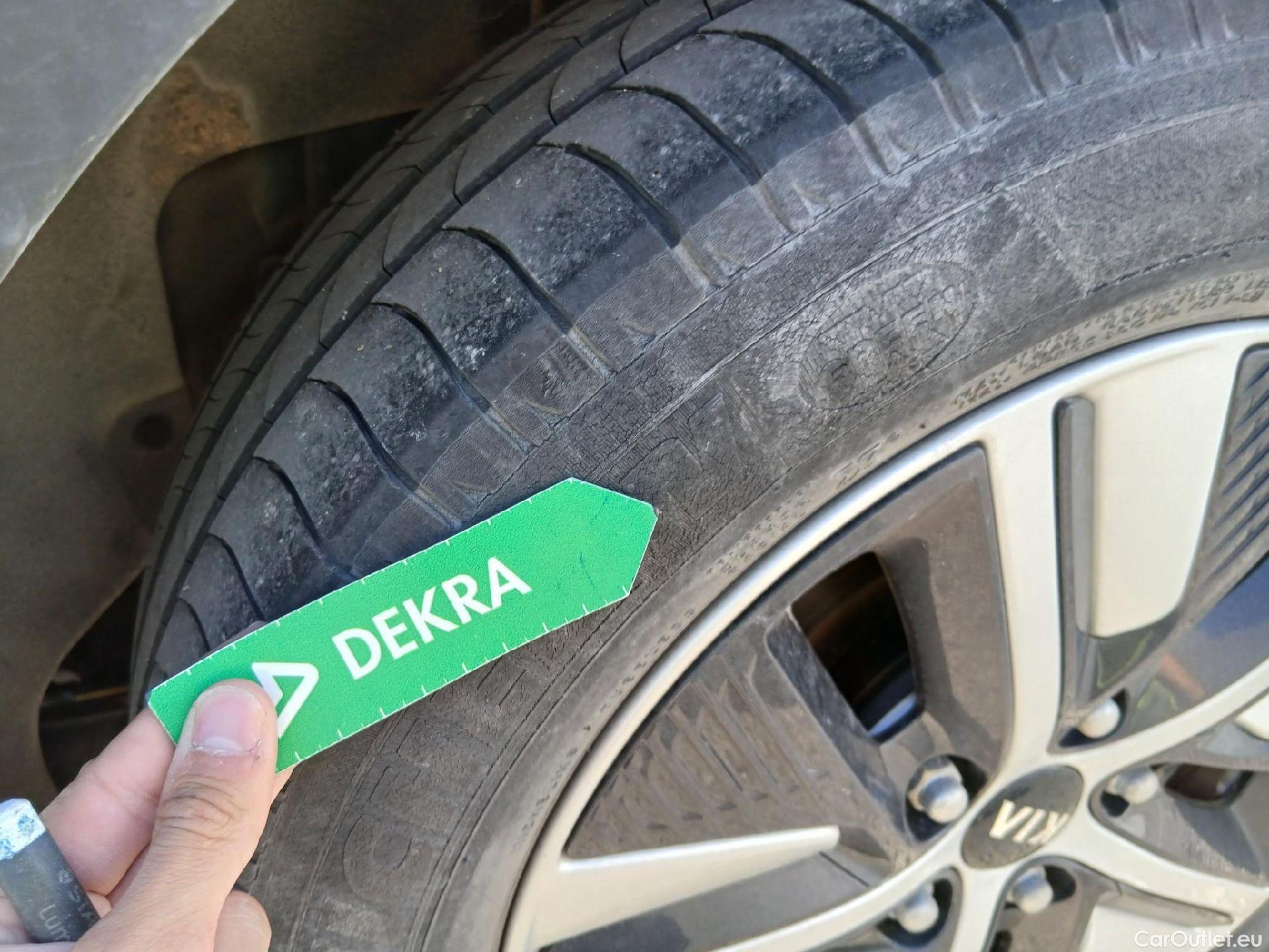  KIA  Niro KIA  1.6 GDi PHEV 104kW (141CV) Drive (AC) #54