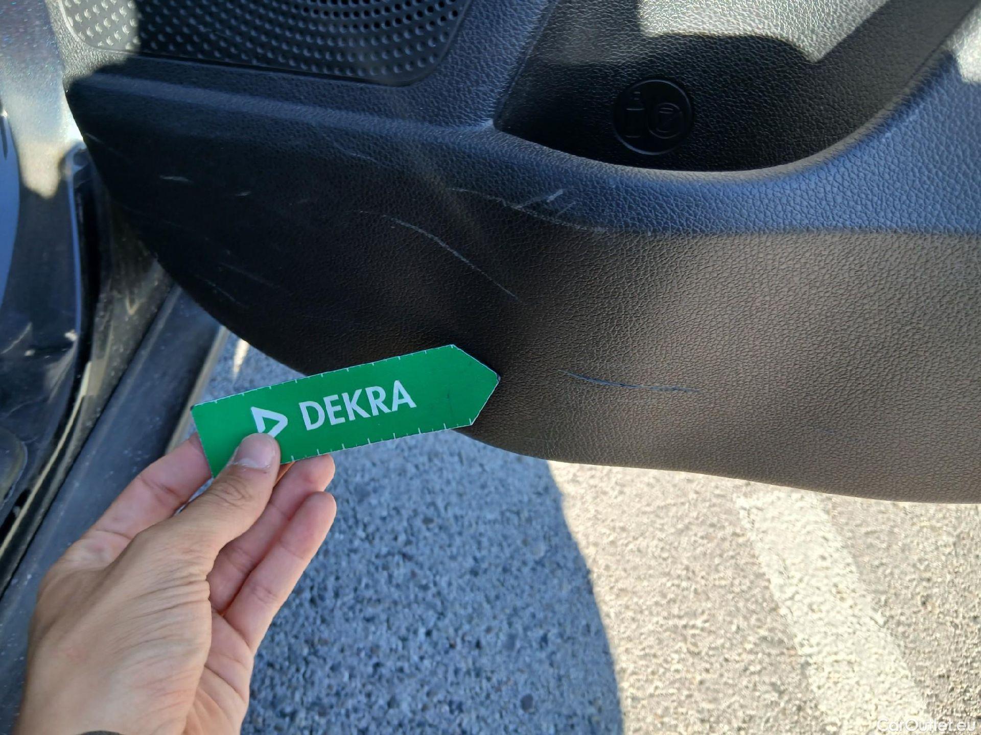  KIA  Niro KIA  1.6 GDi PHEV 104kW (141CV) Drive (AC) #44