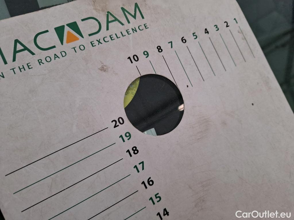  Peugeot  208  Premium 1.5 HDi 100CV BVM6 E6d #16