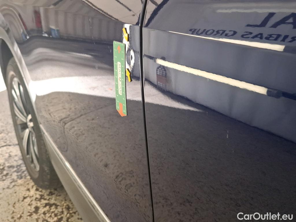  Volkswagen  Tiguan VOLKSWAGEN  / 2016 / 5P / SUV 1.5 TSI 150 EVO DSG7 Carat Exclusive #26