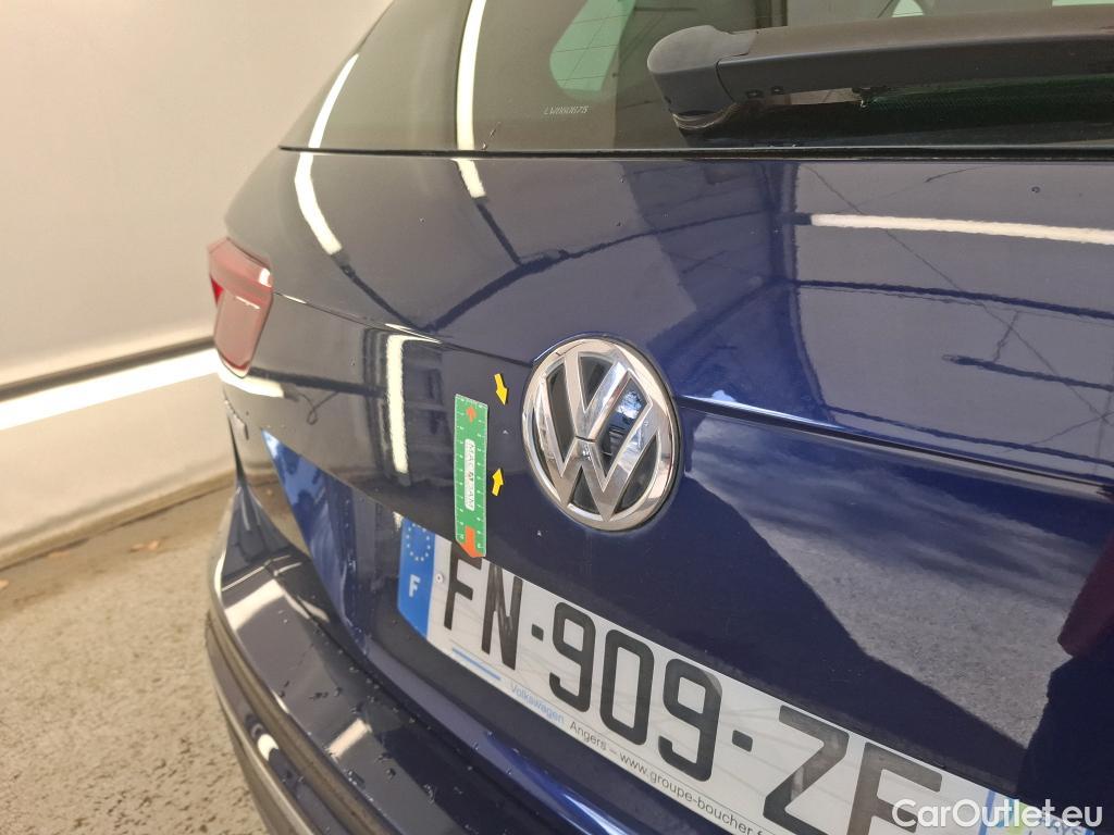  Volkswagen  Tiguan VOLKSWAGEN  / 2016 / 5P / SUV 1.5 TSI 150 EVO DSG7 Carat Exclusive #11