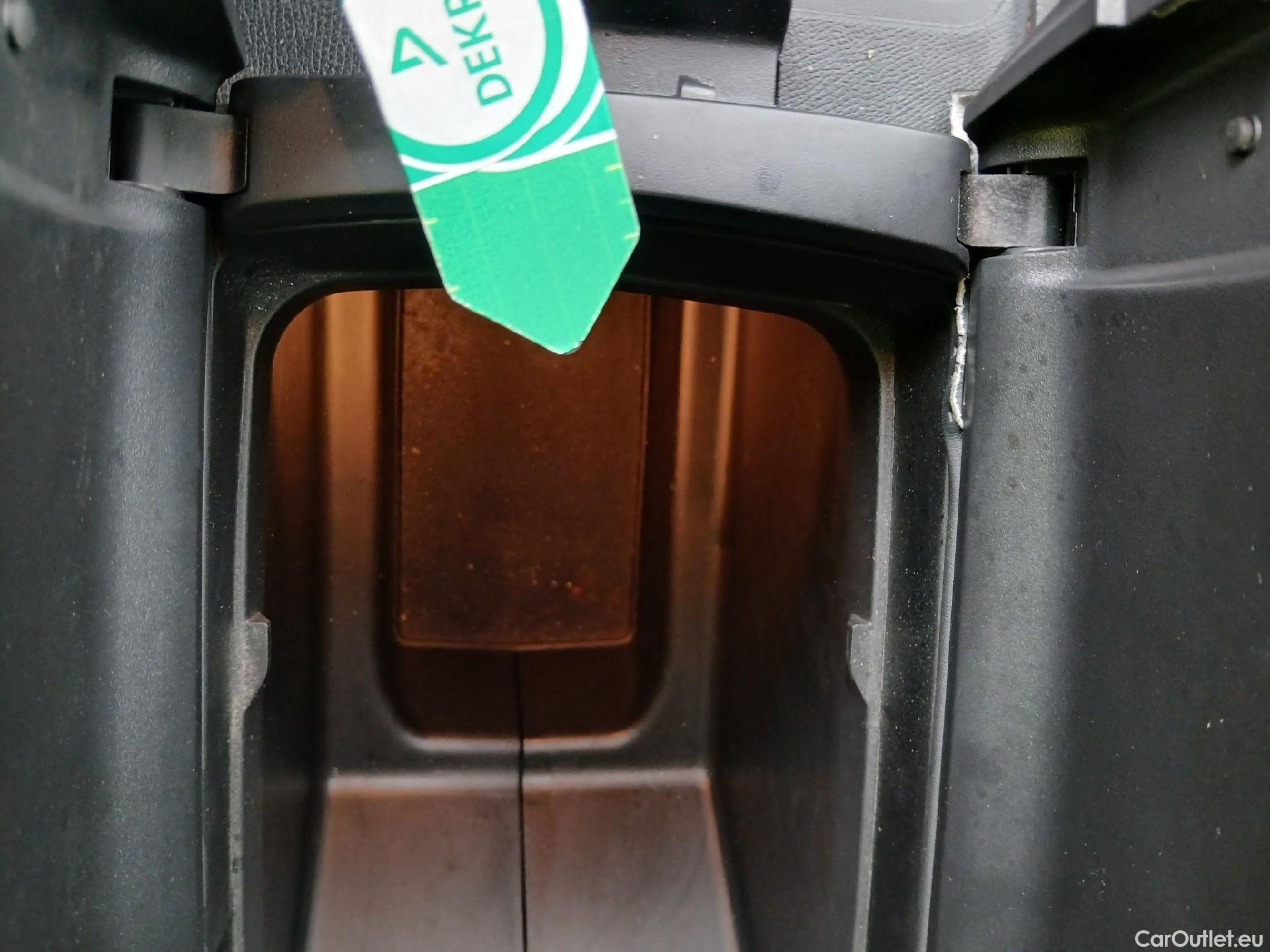  Peugeot  3008 PEUGEOT  / 2020 / 5P / todoterreno 1.5 BlueHDi 96kW (130CV) S&S Active Pack #3