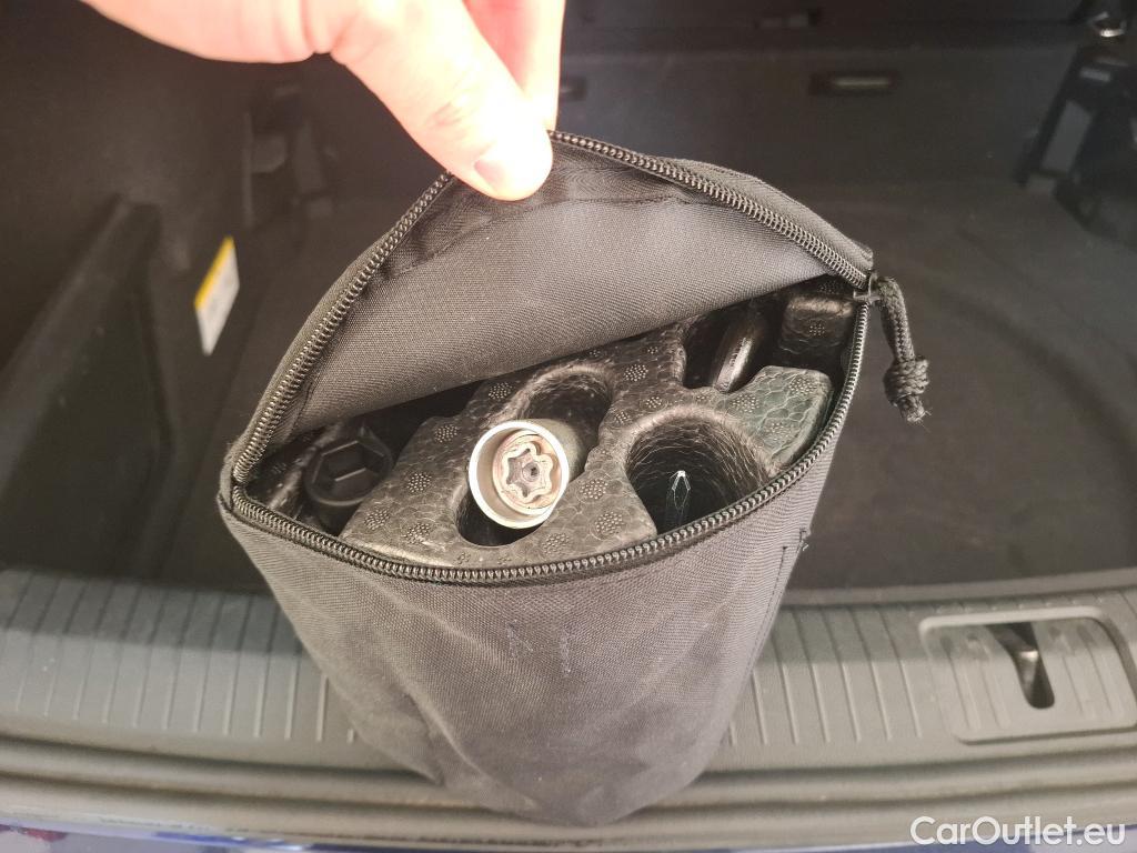  Volkswagen  Tiguan VOLKSWAGEN  / 2016 / 5P / SUV 1.5 TSI 150 EVO DSG7 Carat Exclusive #22