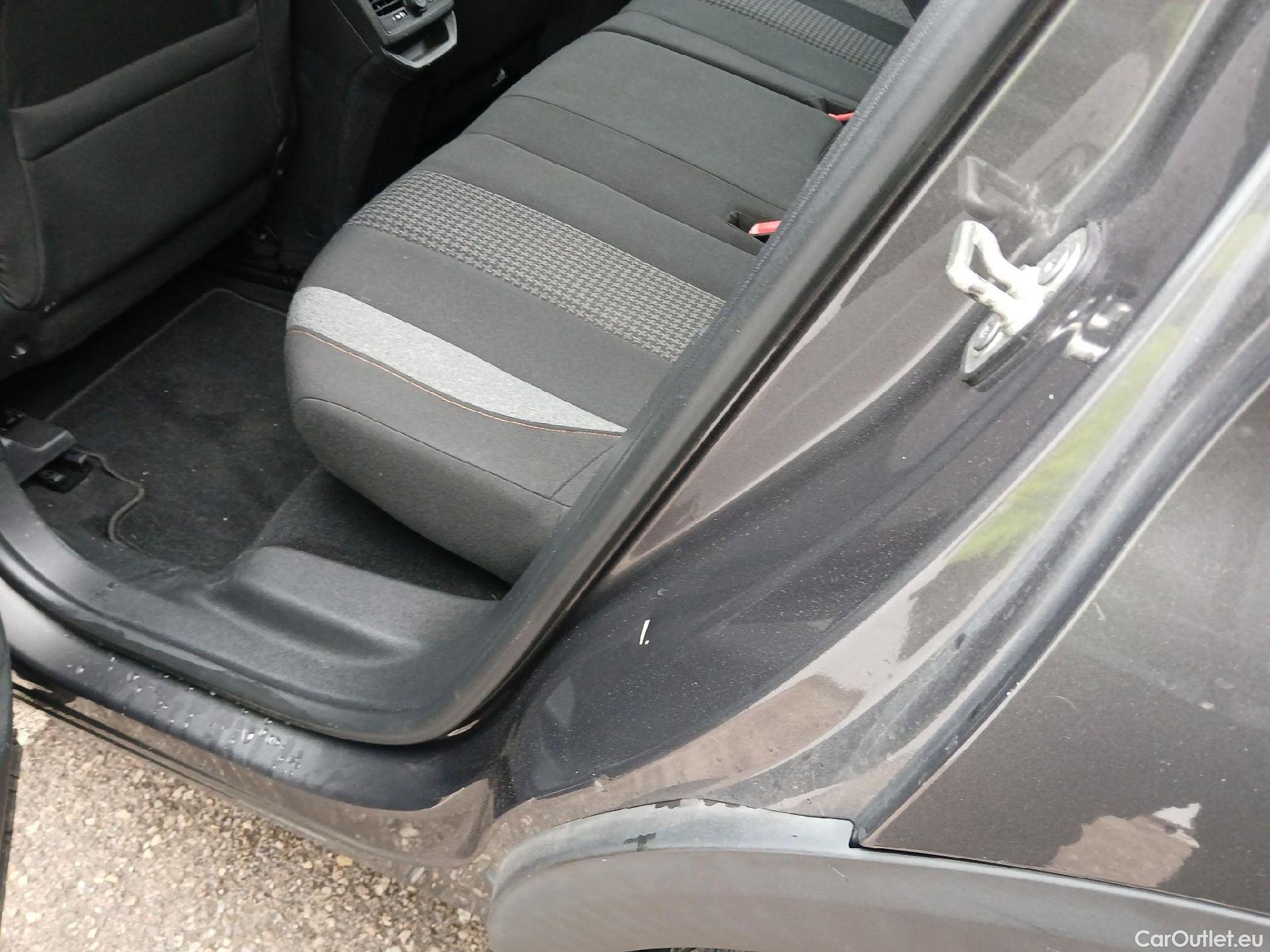  Peugeot  3008 PEUGEOT  / 2020 / 5P / todoterreno 1.5 BlueHDi 96kW (130CV) S&S Active Pack #5