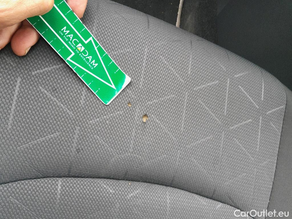  Toyota  RAV4 TOYOTA  / 2018 / 5P / todoterreno 2.5l 220H Advance 4WD #15