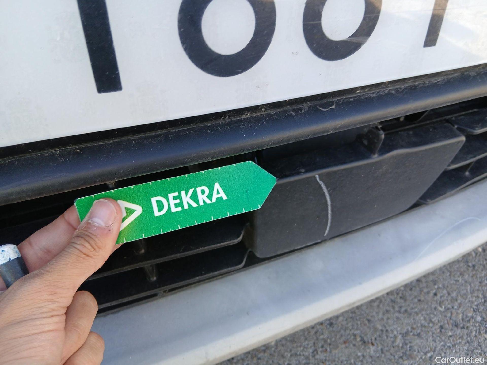  KIA  Niro KIA  1.6 GDi PHEV 104kW (141CV) Drive (AC) #13