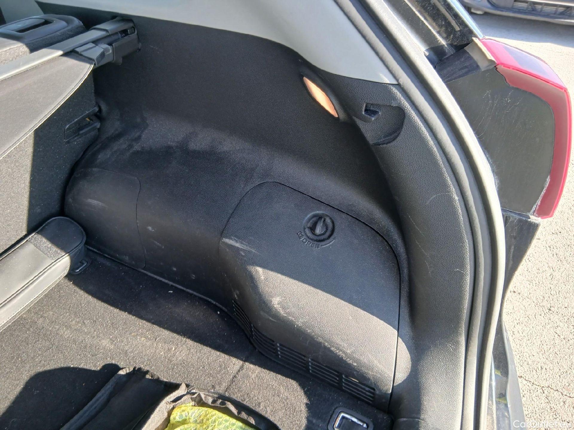  KIA  Niro KIA  1.6 GDi PHEV 104kW (141CV) Drive (AC) #37