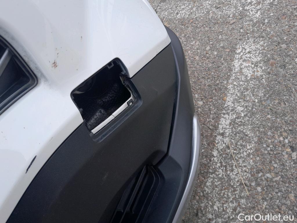  Toyota  RAV4 TOYOTA  / 2018 / 5P / todoterreno 2.5l 220H Advance 4WD #12